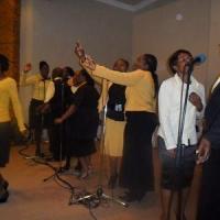mid_worship-the-lord-with-me.jpg